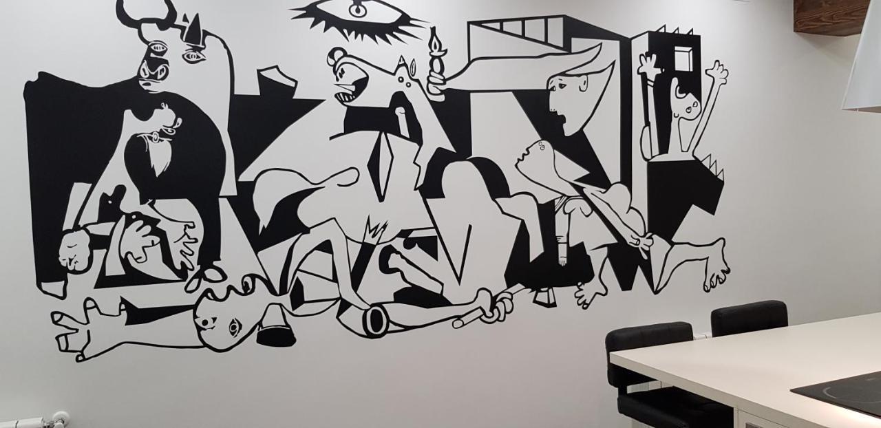 Picasso Callao Wifi Free Appartamento